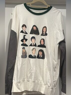 Graphic Crewneck Sweatshirt with Harry Potter Characters